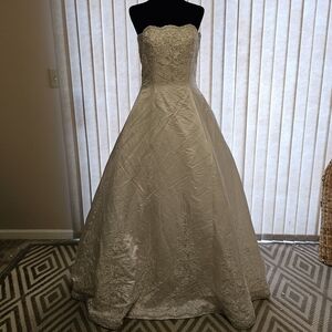 Vintage Stephen Yearick Elegant White Wedding Dress 8